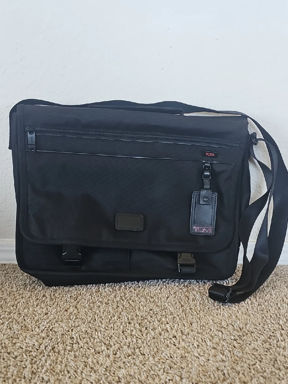 Tumi Corporate Collection Messenger Laptop Bag